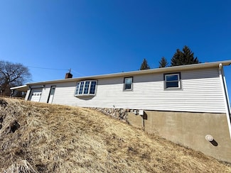 2645 Charleston Rd, Mansfield, PA 16933