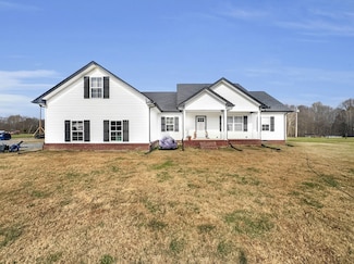 383 Old Coleytown Ln, Lafayette, TN 37083