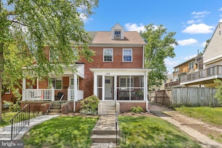 1228 N Lincoln St, Arlington, VA 22201