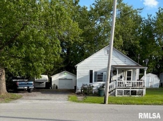 1505 W Chestnut St, Marion, IL 62959