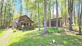 8121 Woodside Dr, Caneadea, NY 14717