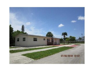 18381 NE Miami Ct, Miami, FL 33179