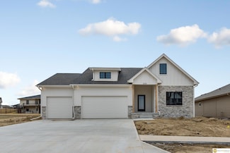 8612 Reed St, Papillion, NE 68046