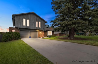 5620 Blue Bluff, Cheyenne, WY 82009