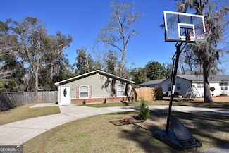 208 Gunter St, Saint Marys, GA 31558