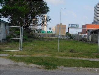 916 Waco St, Corpus Christi, TX 78401