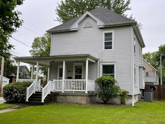 718 W Reynolds St, Pontiac, IL 61764