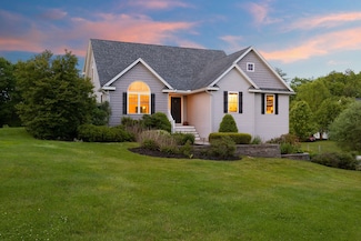 25 Schooner Dr, Dover, NH 03820