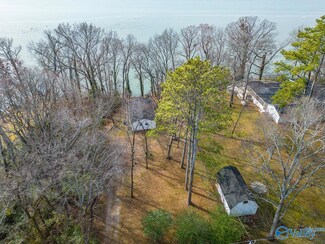 9645 Poplar Point Rd, Athens, AL 35611