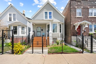 2023 N Kilbourn Ave, Chicago, IL 60639