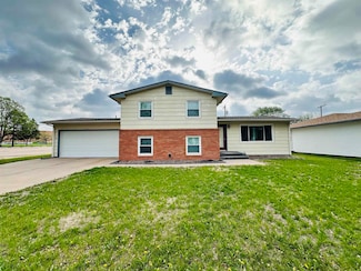 1324 N Saunders Ave, Hastings, NE 68901