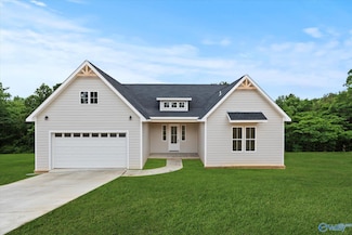 257 Tara Rd, Guntersville, AL 35976