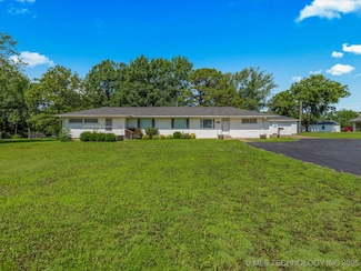 123 S Madison Blvd, Bartlesville, OK 74006