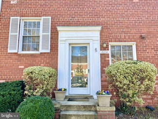 1634 Ripon Place, Alexandria, VA 22302