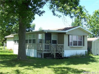 8623 State Park Rd, Three Mile Bay, NY 13693