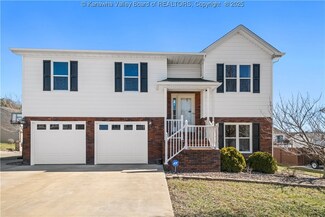 620 Sapphire Dr, Hurricane, WV 25526