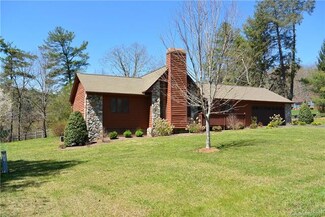 201 Stonebrook Dr, Hendersonville, NC 28791
