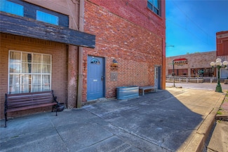 1221 Alamo St Unit 301, Commerce, TX 75428