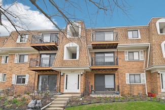 4154 Cove Ln Unit F, Glenview, IL 60025