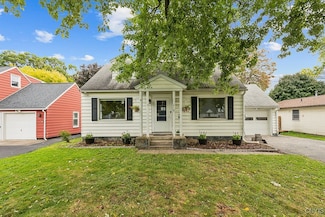 218 Norwood Ave, Liverpool, NY 13088