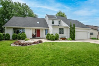 1505 Grosse Point Dr, Middleton, WI 53562