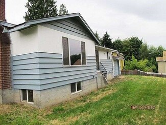 5210 S 164th St, Tukwila, WA 98188