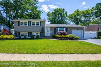 66 Cornell Dr, Hazlet, NJ 07730