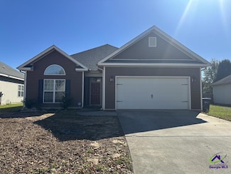 317 Flowing Meadows Dr, Kathleen, GA 31047