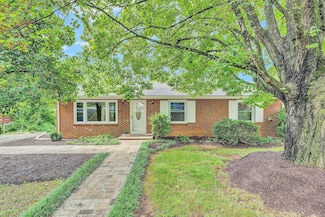3285 Rasmont Rd, Roanoke, VA 24018