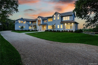 551 Main St, Southampton, NY 11978