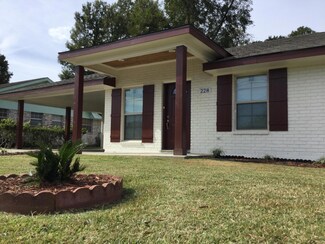 228 Mayo St, Lafayette, LA 70501