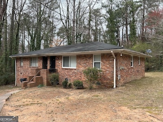 6450 Raymond Dr, Union City, GA 30291