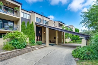 1012 Bunker Dr Unit 307, Fairlawn, OH 44333