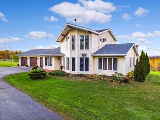 325 Bigelow Hill Rd, Skowhegan, ME 04976