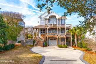 4204 Emerald Dr, Emerald Isle, NC 28594