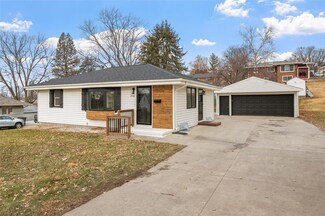 2536 Grandview Ave, Des Moines, IA 50317