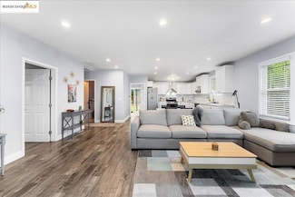 2016 104th Ave, Oakland, CA 94603