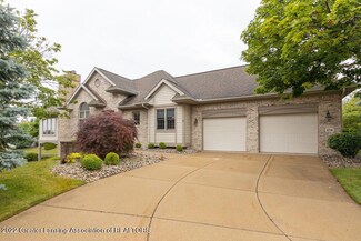 314 Geneva Cir Unit 29, Lansing, MI 48917