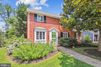 711 N Overlook Dr, Alexandria, VA 22305