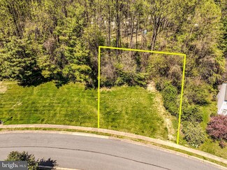 52 E Mill Station Dr, Newark, DE 19711