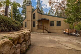 54801 Willowcove Ln, Bass Lake, CA 93604