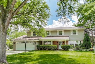 1501 E Greenwood Dr, Mount Prospect, IL 60056