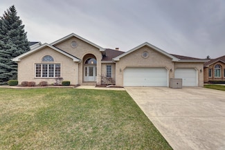 8120 Rutherford Dr, Woodridge, IL 60517