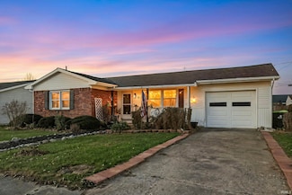 8 Turquoise St, Huntington, IN 46750