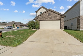 10573 Green Lake St, San Antonio, TX 78223