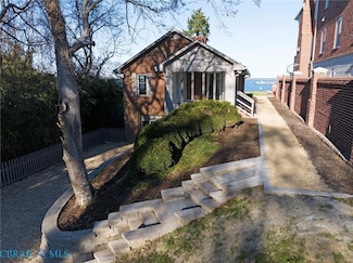 222 Nelson Rd, Yorktown, VA 23690