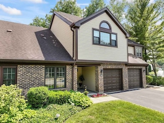 706 Brandon Place Unit 73, Wheeling, IL 60090