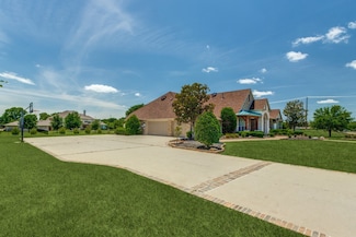 5802 Parker Village Dr, Allen, TX 75002