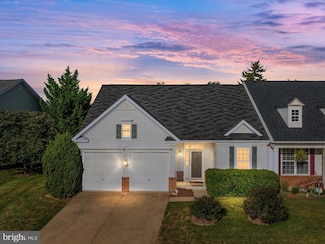 208 Spanish Oak Rd, Stephens City, VA 22655