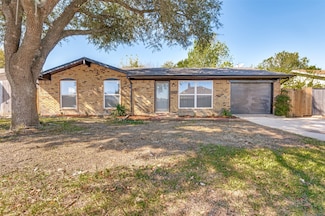 823 Ross Ln, Seagoville, TX 75159